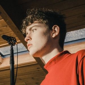 Meet your Posher, Riley